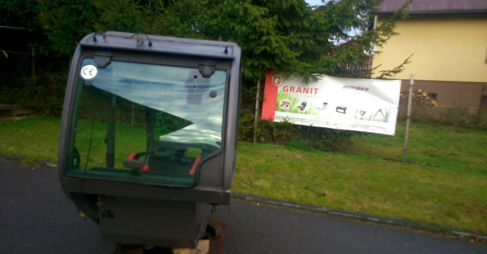 Ładowarka teleskopowa Manitou MT, MLT 2005 Kabina do Manitou - Kabina - Krovimo technika: foto 1 Ładowarka teleskopowa Manitou MT, MLT 2005 Kabina do Manitou - Kabina - Krovimo technika: foto 1