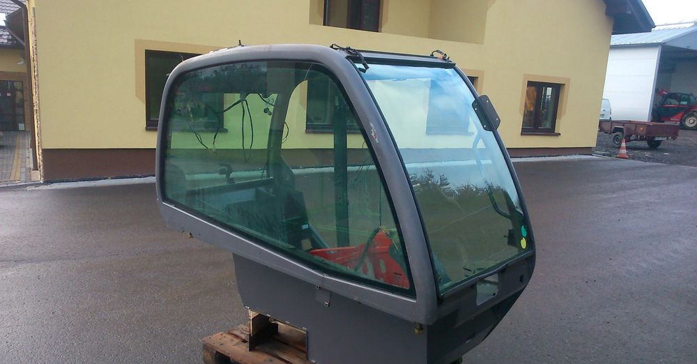 Ładowarka teleskopowa Manitou MT, MLT 2005 Kabina do Manitou - Kabina - Krovimo technika: foto 3 Ładowarka teleskopowa Manitou MT, MLT 2005 Kabina do Manitou - Kabina - Krovimo technika: foto 3