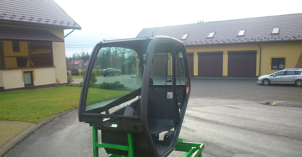 Ładowarka teleskopowa Manitou MT, MLT 2005 Kabina do Manitou - Kabina - Krovimo technika: foto 4 Ładowarka teleskopowa Manitou MT, MLT 2005 Kabina do Manitou - Kabina - Krovimo technika: foto 4