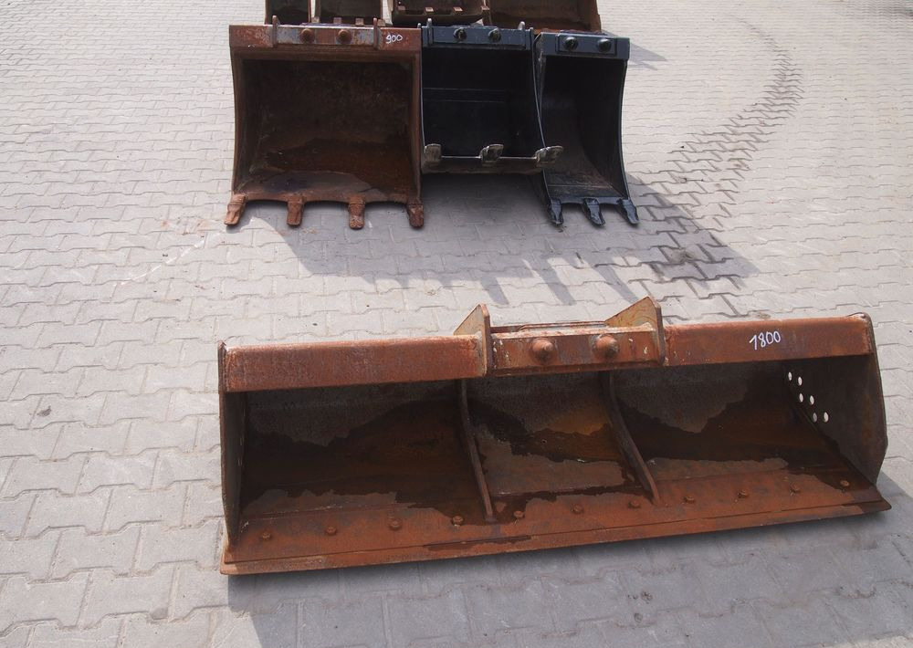 Łyżka skarpowa (skarpówka) Mecalac Mecalac 10, 12 Łyżka skarpowa (skarpówka) 1,8m - Ekskavatoriaus kaušas: foto 5 Łyżka skarpowa (skarpówka) Mecalac Mecalac 10, 12 Łyżka skarpowa (skarpówka) 1,8m - Ekskavatoriaus kaušas: foto 5