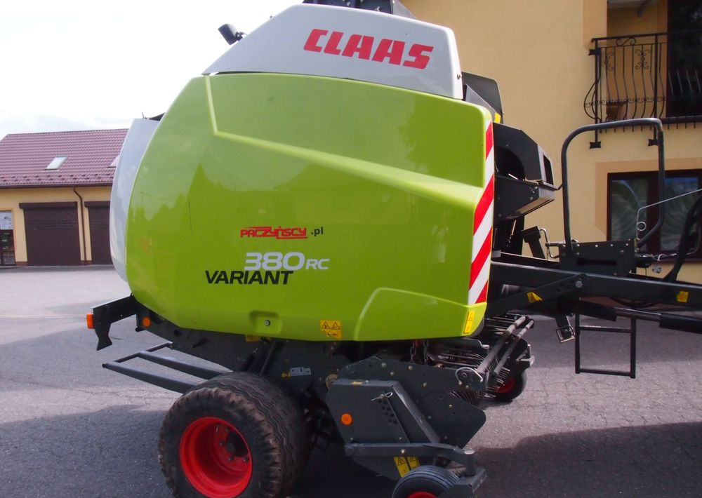 Prasa Claas VARIANT 380 RC  2014 Prasa rolująca z nożami i opuszczana podłoga - Ruloninis presas: foto 3 Prasa Claas VARIANT 380 RC  2014 Prasa rolująca z nożami i opuszczana podłoga - Ruloninis presas: foto 3