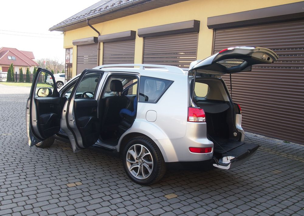 Lengvasis automobilis Samochód Citroen C-Crosser 2.2 HDI 2010 Samochód osobowy SUW 4x4: foto 8