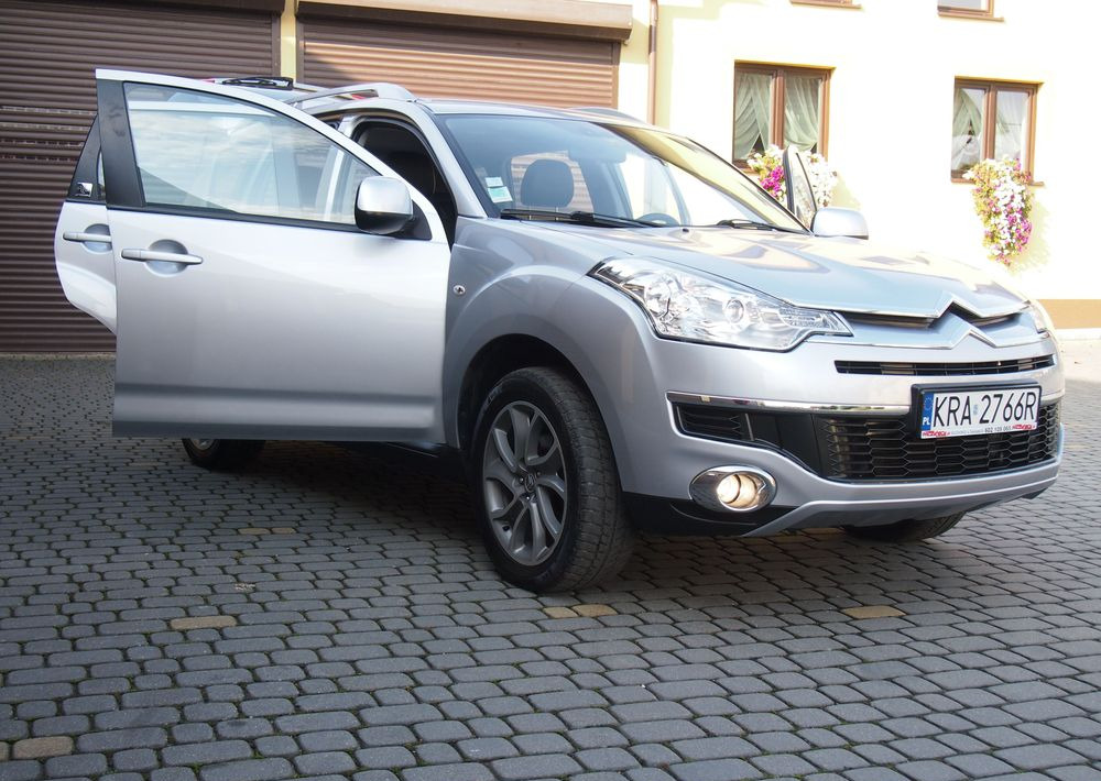 Samochód Citroen C-Crosser 2.2 HDI 2010 Samochód osobowy SUW 4x4 - Lengvasis automobilis: foto 3 Samochód Citroen C-Crosser 2.2 HDI 2010 Samochód osobowy SUW 4x4 - Lengvasis automobilis: foto 3