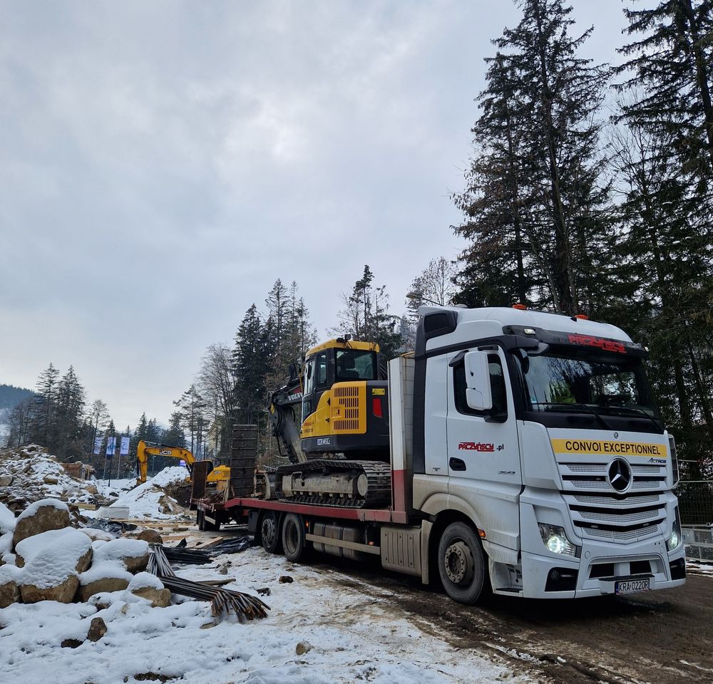 Samochód Mercedes Actros Usługi transportowe maszyn - Autovežis sunkvežimis: foto 4 Samochód Mercedes Actros Usługi transportowe maszyn - Autovežis sunkvežimis: foto 4