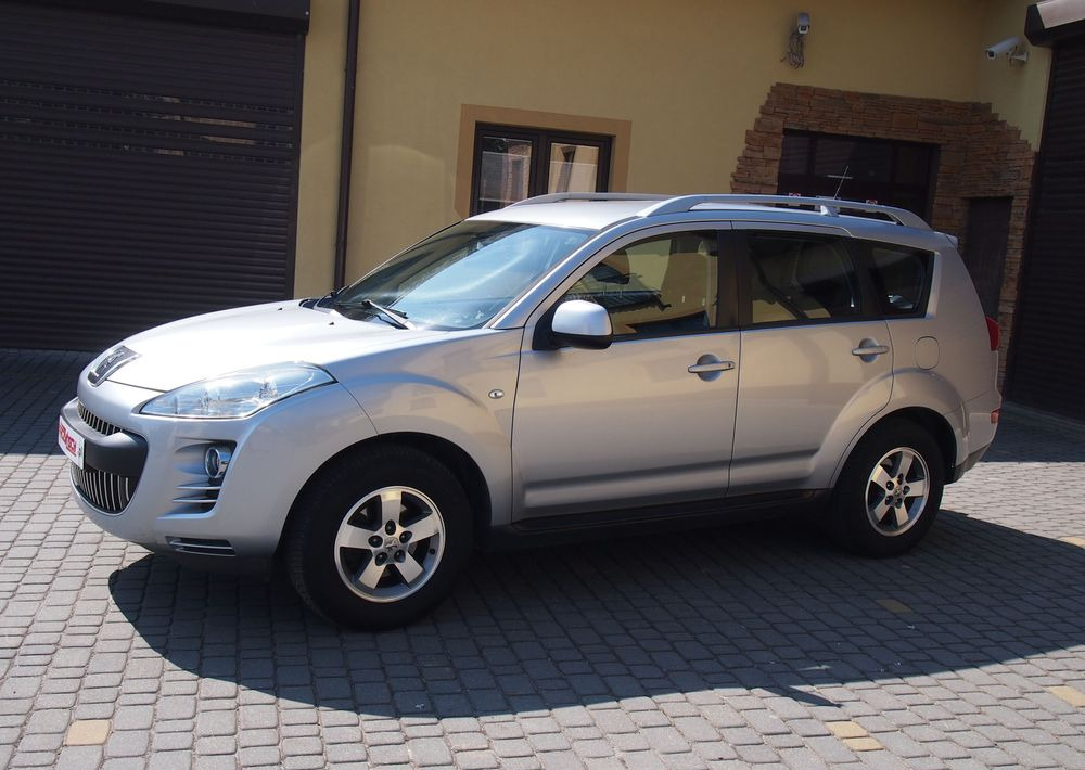 Lengvasis automobilis Samochód Peugeot 4007 2,2 HDI 7-osobowy 2009 Peugot 4007 7-osobowy 4x4: foto 7