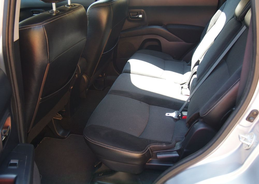 Lengvasis automobilis Samochód Peugeot 4007 2,2 HDI 7-osobowy 2009 Peugot 4007 7-osobowy 4x4: foto 18