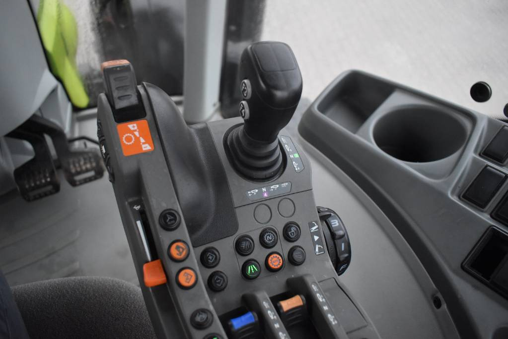 Traktorius Claas AXION 850: foto 15