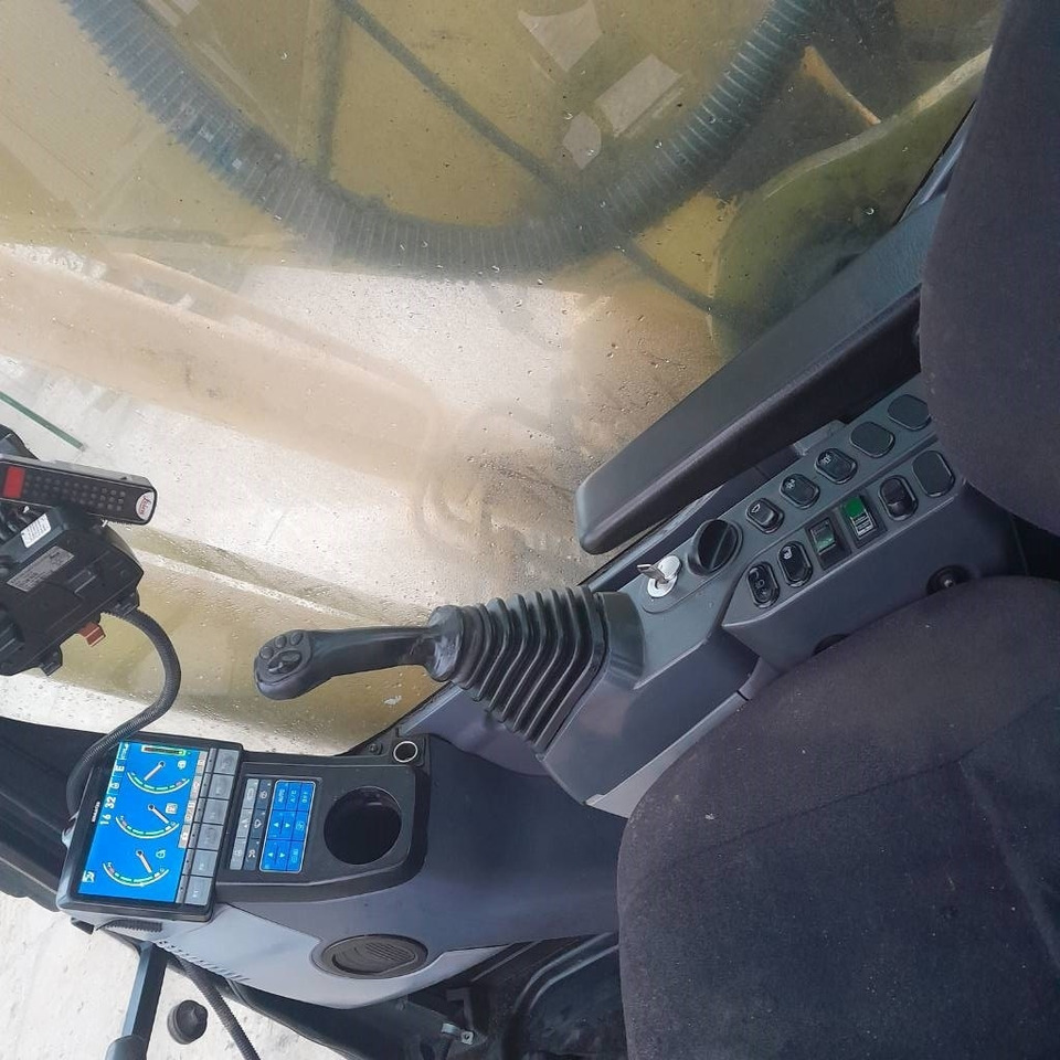 Vikšrinis ekskavatorius Komatsu PC 240 NLC-8K: foto 15