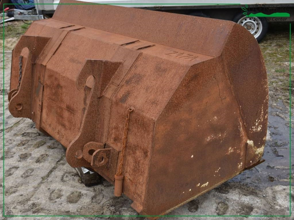 Lyzki do ladowarki Claas Scorpion - Kaušas - Statybinė technika: foto 1 Lyzki do ladowarki Claas Scorpion - Kaušas - Statybinė technika: foto 1