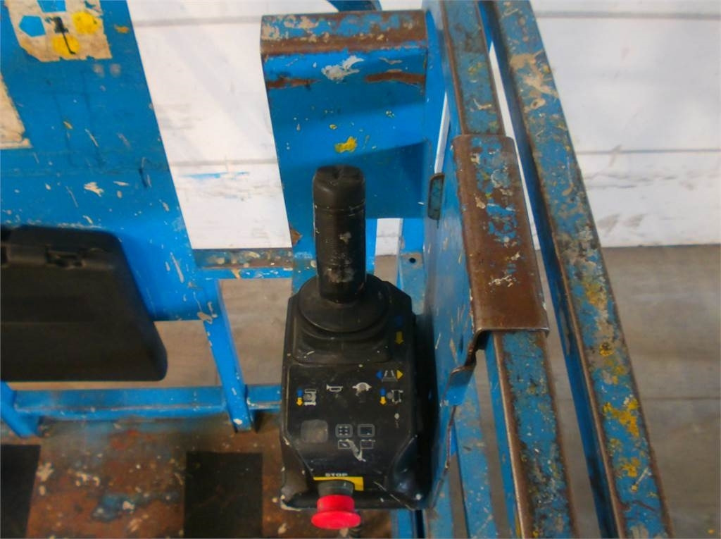 Žirklinis keltuvas Genie GS2646: foto 9