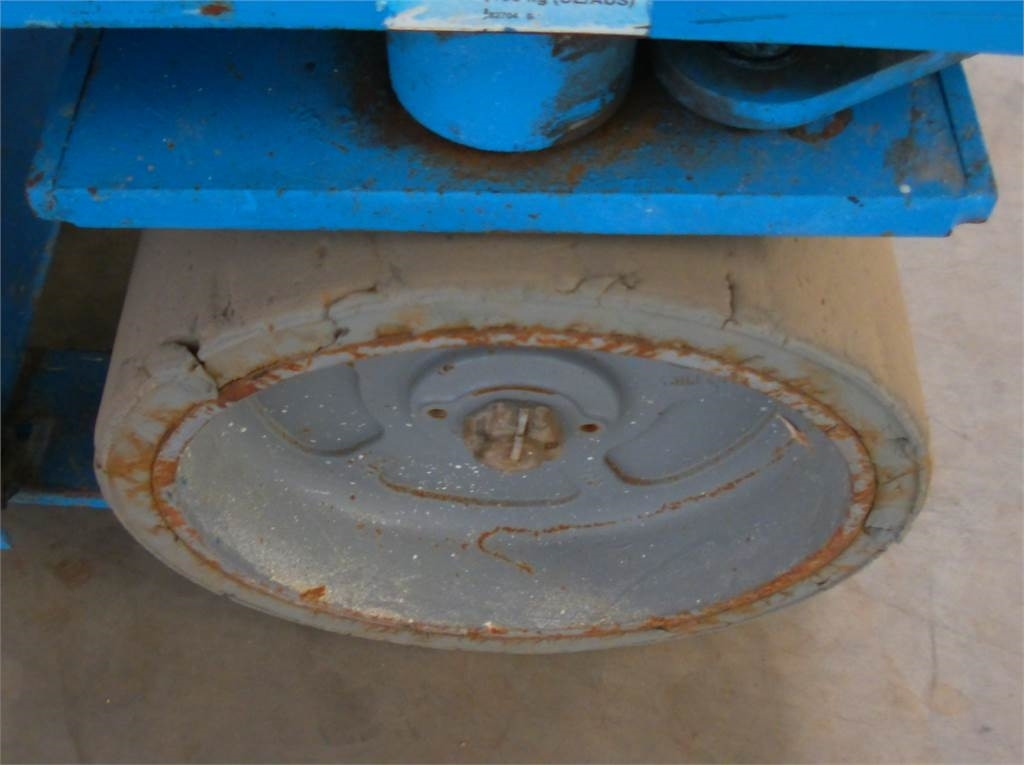 Žirklinis keltuvas Genie GS2646: foto 14