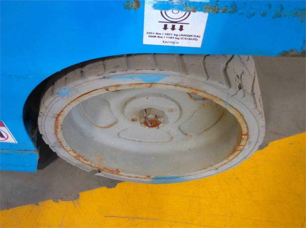 Žirklinis keltuvas Genie GS3246: foto 14 Žirklinis keltuvas Genie GS3246: foto 14