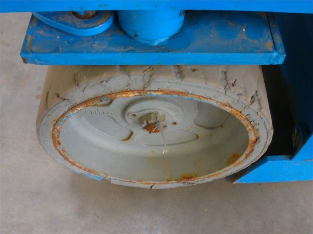 Žirklinis keltuvas Genie GS3246: foto 13 Žirklinis keltuvas Genie GS3246: foto 13