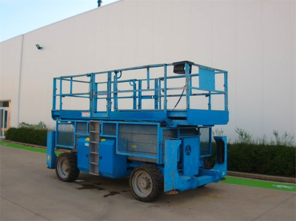 Genie GS4390RT - Žirklinis keltuvas: foto 3 Genie GS4390RT - Žirklinis keltuvas: foto 3
