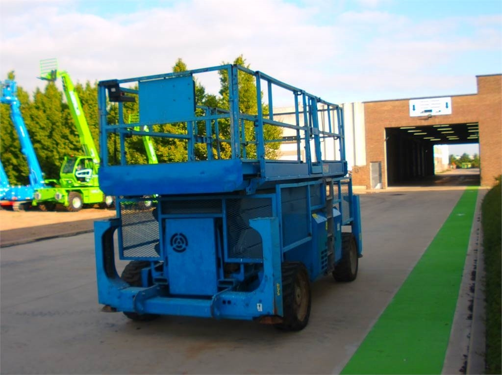 Genie GS4390RT - Žirklinis keltuvas: foto 4 Genie GS4390RT - Žirklinis keltuvas: foto 4