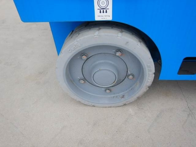 Žirklinis keltuvas Genie GS4655: foto 14
