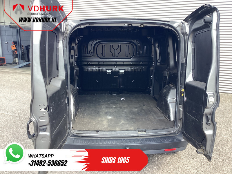 Fiat Dobló Cargo 1.6 MJ 105 pk 3Pers./ Airco/ Cruise/ Navi/ Trekhaak - Mažas furgonas: foto 5 Fiat Dobló Cargo 1.6 MJ 105 pk 3Pers./ Airco/ Cruise/ Navi/ Trekhaak - Mažas furgonas: foto 5