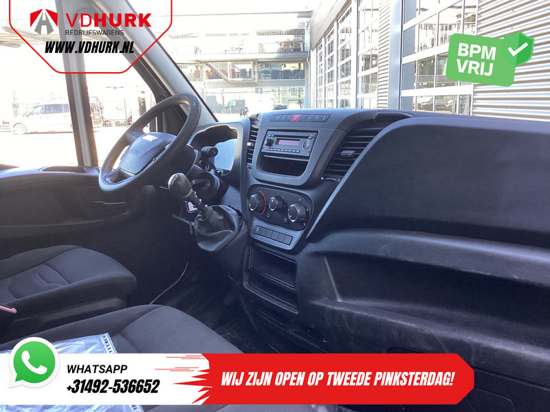 Iveco Daily 35C13V 2.3 352 H2 BPM VRIJ! Dubbel lucht/ 3.5t Trekverm./ Airco/ 3 Persoons/ Gev. Stoel/ Trekhaak - Krovininis mikroautobusas: foto 3 Iveco Daily 35C13V 2.3 352 H2 BPM VRIJ! Dubbel lucht/ 3.5t Trekverm./ Airco/ 3 Persoons/ Gev. Stoel/ Trekhaak - Krovininis mikroautobusas: foto 3