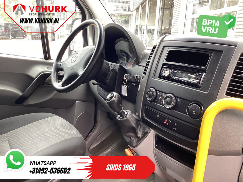 Volkswagen Crafter 35 2.0 TDI L3H2 EXPORT ONLY! €9.559 incl BTW/BPM Rolstoellift/ 9 Pers/ 9P/ Sidebars/ Rearbar/ Airco - Mikroautobusas, Keleivinis furgonas: foto 3 Volkswagen Crafter 35 2.0 TDI L3H2 EXPORT ONLY! €9.559 incl BTW/BPM Rolstoellift/ 9 Pers/ 9P/ Sidebars/ Rearbar/ Airco - Mikroautobusas, Keleivinis furgonas: foto 3
