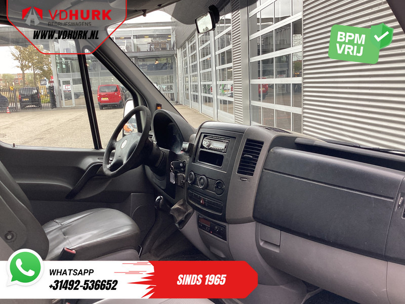 Volkswagen Crafter 50 2.5 TDI Aut. L2H2 DC Dubbel Cabine EXPORT 5 cil/ 3.5t Trekverm./ Airco/ 6 Pers./ 270Gr.Deuren/ Trekhaak - Krovininis mikroautobusas, Komercinis automobilis su dviguba kabina: foto 3 Volkswagen Crafter 50 2.5 TDI Aut. L2H2 DC Dubbel Cabine EXPORT 5 cil/ 3.5t Trekverm./ Airco/ 6 Pers./ 270Gr.Deuren/ Trekhaak - Krovininis mikroautobusas, Komercinis automobilis su dviguba kabina: foto 3
