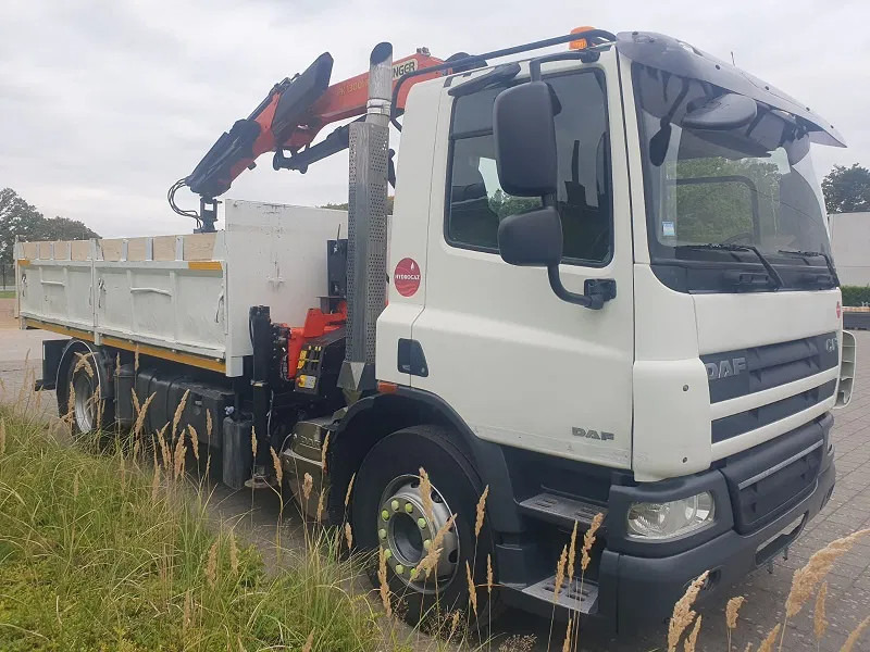 DAF CF 75.310 - Sunkvežimis su kranu: foto 2 DAF CF 75.310 - Sunkvežimis su kranu: foto 2