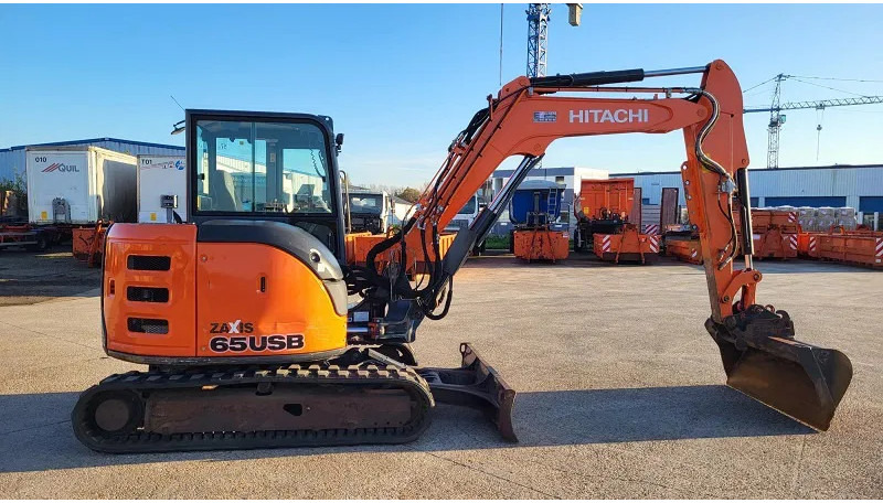 Hitachi ZX65USB-5A CLR - Vikšrinis ekskavatorius: foto 5 Hitachi ZX65USB-5A CLR - Vikšrinis ekskavatorius: foto 5