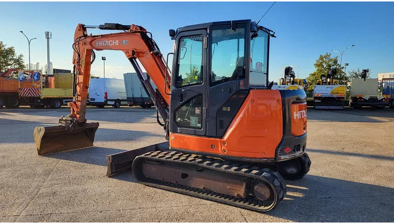 Hitachi ZX65USB-5A CLR - Vikšrinis ekskavatorius: foto 3 Hitachi ZX65USB-5A CLR - Vikšrinis ekskavatorius: foto 3