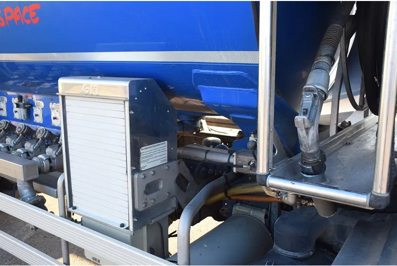 MAN TGM 26.340 - Autocisterna: foto 5 MAN TGM 26.340 - Autocisterna: foto 5