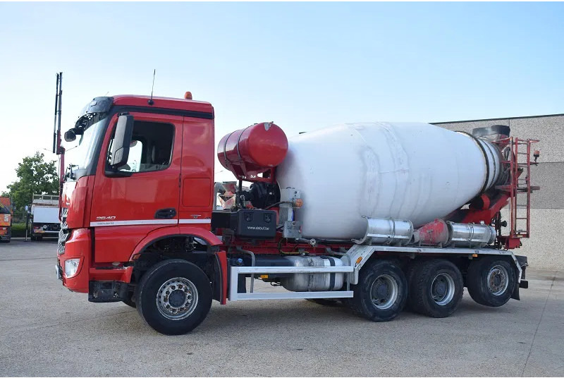 Mercedes-Benz Arocs 3640 DEBUF 9 CUB - Betonvežis: foto 2 Mercedes-Benz Arocs 3640 DEBUF 9 CUB - Betonvežis: foto 2