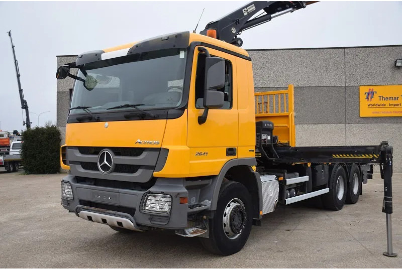 Mercedes-Benz - Platforminis/ Bortinis sunkvežimis, Sunkvežimis su kranu: foto 2 Mercedes-Benz - Platforminis/ Bortinis sunkvežimis, Sunkvežimis su kranu: foto 2