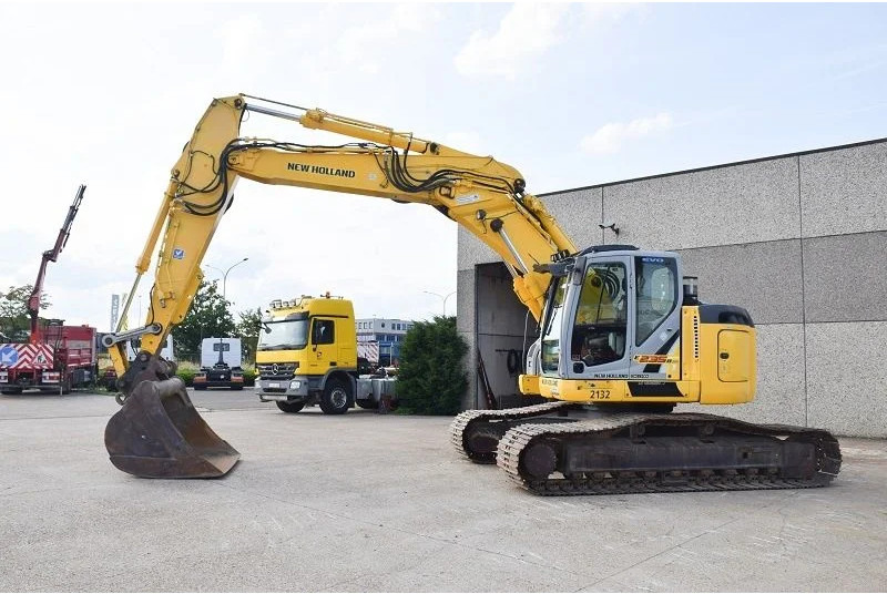 New Holland Kobelco E235B SR-LCT - Vikšrinis ekskavatorius: foto 1 New Holland Kobelco E235B SR-LCT - Vikšrinis ekskavatorius: foto 1