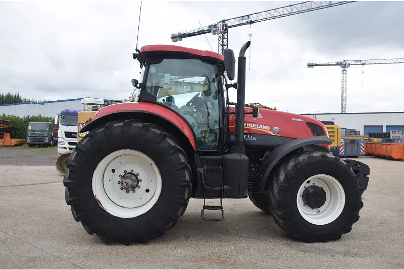 New Holland T7.270 4WD SA T7.270 4WD SA - Žemės ūkio technika: foto 5 New Holland T7.270 4WD SA T7.270 4WD SA - Žemės ūkio technika: foto 5