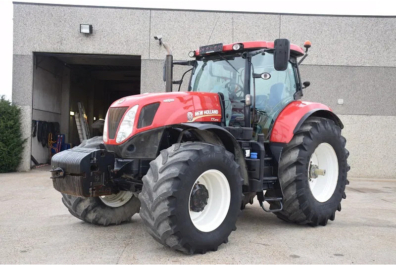 New Holland T7.270 4WD SA T7.270 4WD SA - Žemės ūkio technika: foto 1 New Holland T7.270 4WD SA T7.270 4WD SA - Žemės ūkio technika: foto 1