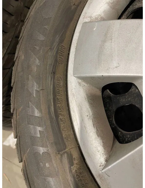 Bridgestone *Mercedes deksels met banden*205/55R16 - Padangos ir ratlankiai - Lengvasis automobilis: foto 4 Bridgestone *Mercedes deksels met banden*205/55R16 - Padangos ir ratlankiai - Lengvasis automobilis: foto 4