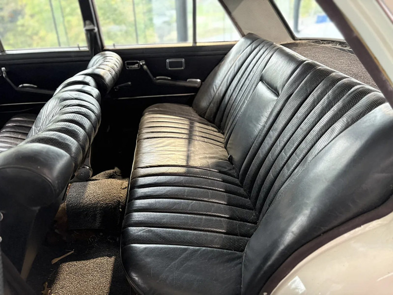 Mercedes-Benz 280SE *OldTimer*Automaat*LerenZetels*Schuifdak* - Lengvasis automobilis: foto 4 Mercedes-Benz 280SE *OldTimer*Automaat*LerenZetels*Schuifdak* - Lengvasis automobilis: foto 4