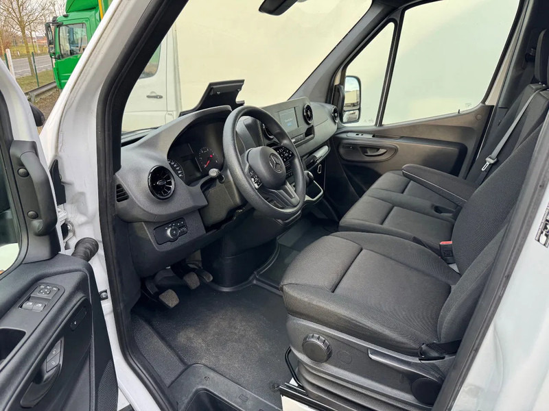 Mercedes-Benz Sprinter 315 L3H2*360°Camera*parktronic*cruise control*zetelverwarming* - Krovininis mikroautobusas: foto 3 Mercedes-Benz Sprinter 315 L3H2*360°Camera*parktronic*cruise control*zetelverwarming* - Krovininis mikroautobusas: foto 3