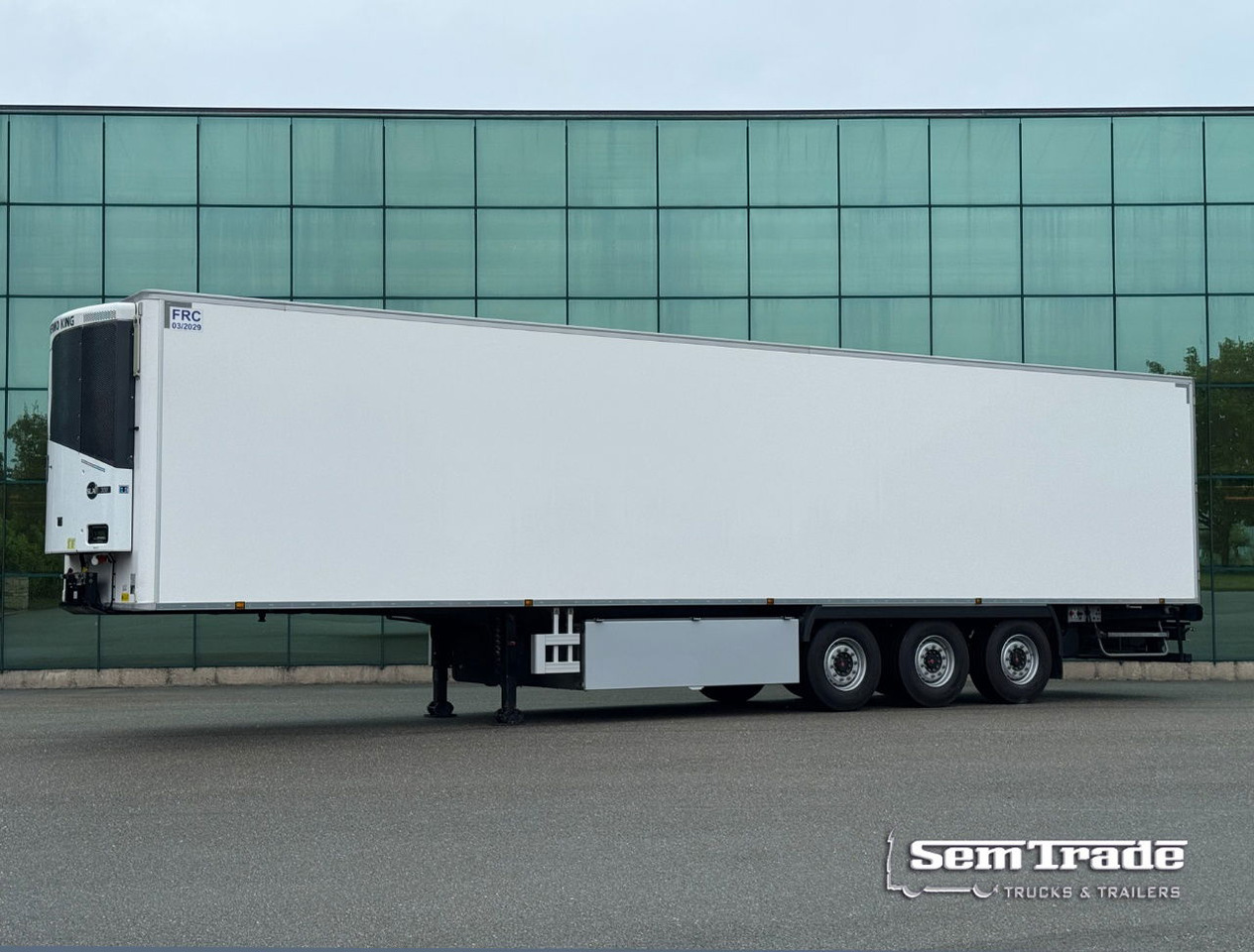 Chereau CSD3 247 CM Wide 265 CM High Thermo King SLXi300 With Only 850 Hours NEW - Refrižeratorius puspriekabė: foto 1 Chereau CSD3 247 CM Wide 265 CM High Thermo King SLXi300 With Only 850 Hours NEW - Refrižeratorius puspriekabė: foto 1