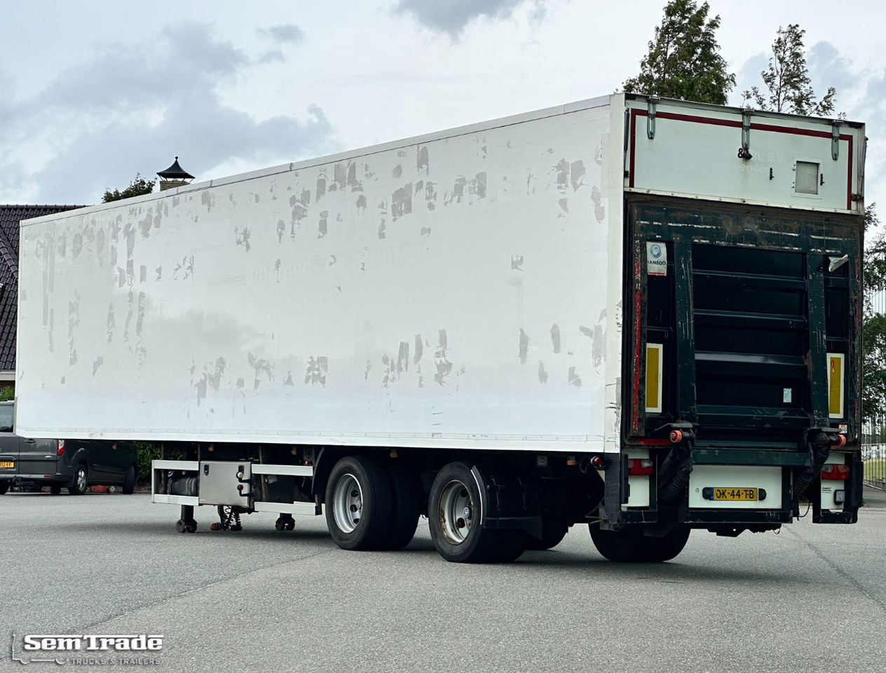 Lamboo T03 Isolated BOX + Heater Steering Axle Lift Axle Tail Lift NL-Trailer - Furgonas puspriekabė: foto 3 Lamboo T03 Isolated BOX + Heater Steering Axle Lift Axle Tail Lift NL-Trailer - Furgonas puspriekabė: foto 3