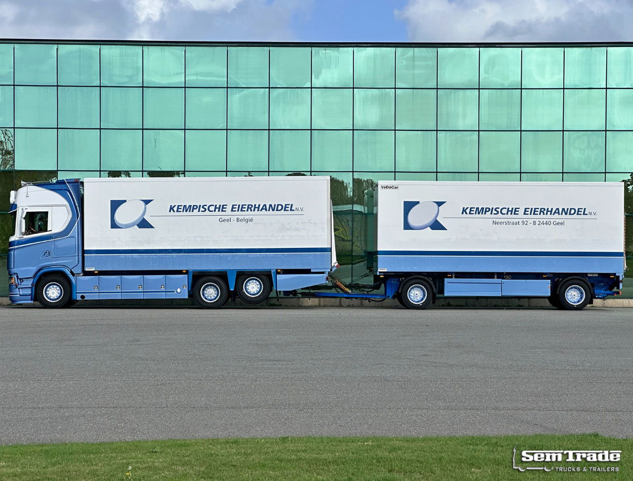 Scania S650 V8 NGS Only 193.000 KM Full Options FullY Isolated Body Special Show Truck / Combi NEW Condition - Refrižeratorius sunkvežimis: foto 3 Scania S650 V8 NGS Only 193.000 KM Full Options FullY Isolated Body Special Show Truck / Combi NEW Condition - Refrižeratorius sunkvežimis: foto 3