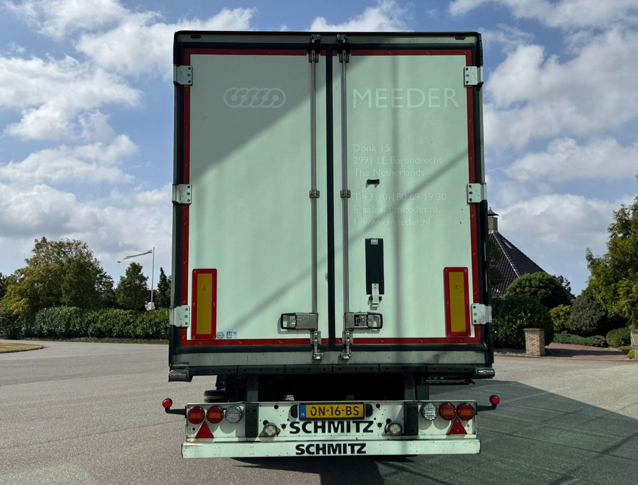 Schmitz Cargobull 3-AS Stuuras Carrier Vector 1550 Gegalvaniseerd Chassis Zeer Goede Banden TOP Staat NL Trailer - Refrižeratorius puspriekabė: foto 4 Schmitz Cargobull 3-AS Stuuras Carrier Vector 1550 Gegalvaniseerd Chassis Zeer Goede Banden TOP Staat NL Trailer - Refrižeratorius puspriekabė: foto 4