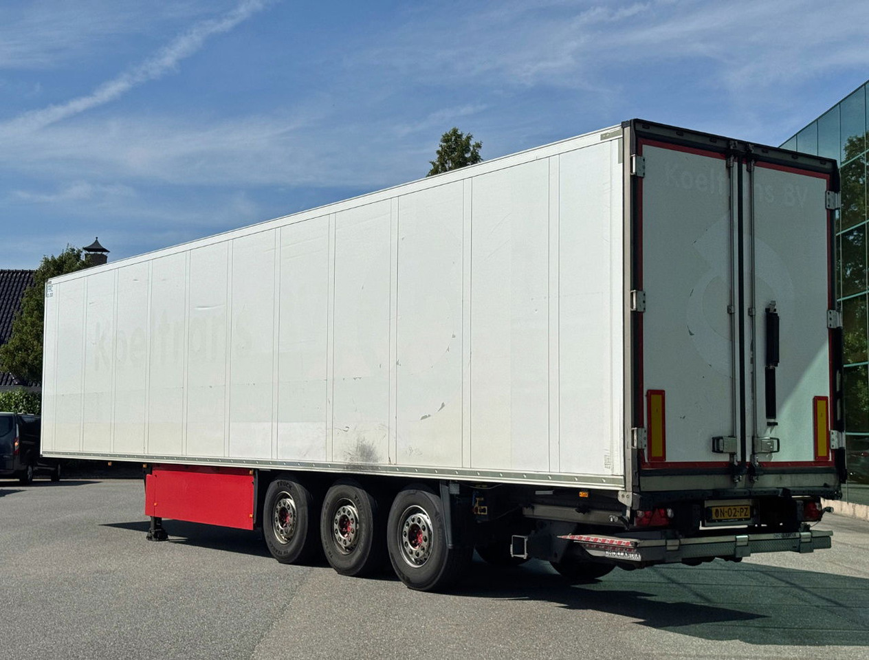 Schmitz Cargobull SCBS3B 270 CM High Flower Wide Liftaxle Tail Lift NL Trailer 6 - Refrižeratorius puspriekabė: foto 3 Schmitz Cargobull SCBS3B 270 CM High Flower Wide Liftaxle Tail Lift NL Trailer 6 - Refrižeratorius puspriekabė: foto 3