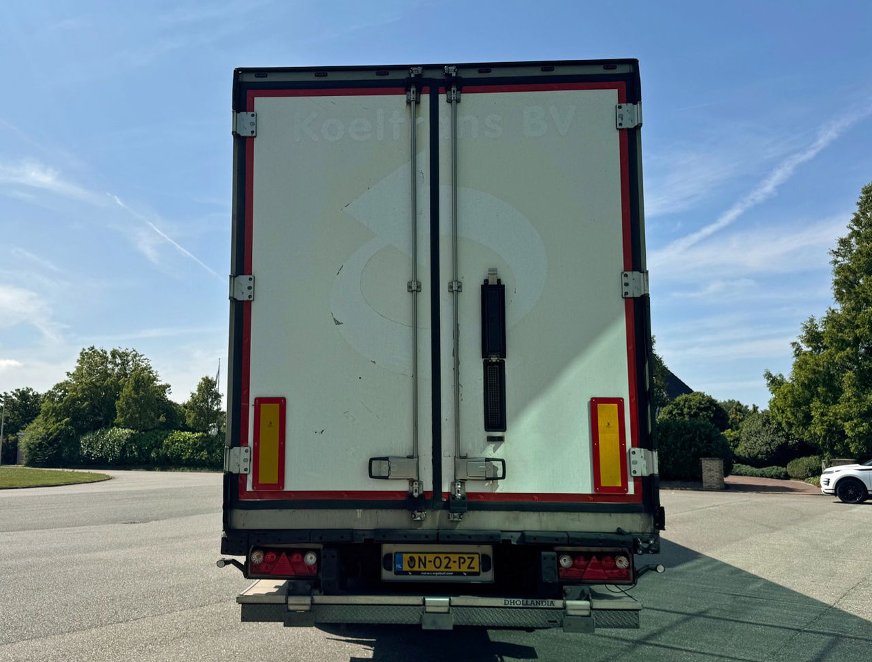 Schmitz Cargobull SCBS3B 270 CM High Flower Wide Liftaxle Tail Lift NL Trailer 6 - Refrižeratorius puspriekabė: foto 4 Schmitz Cargobull SCBS3B 270 CM High Flower Wide Liftaxle Tail Lift NL Trailer 6 - Refrižeratorius puspriekabė: foto 4