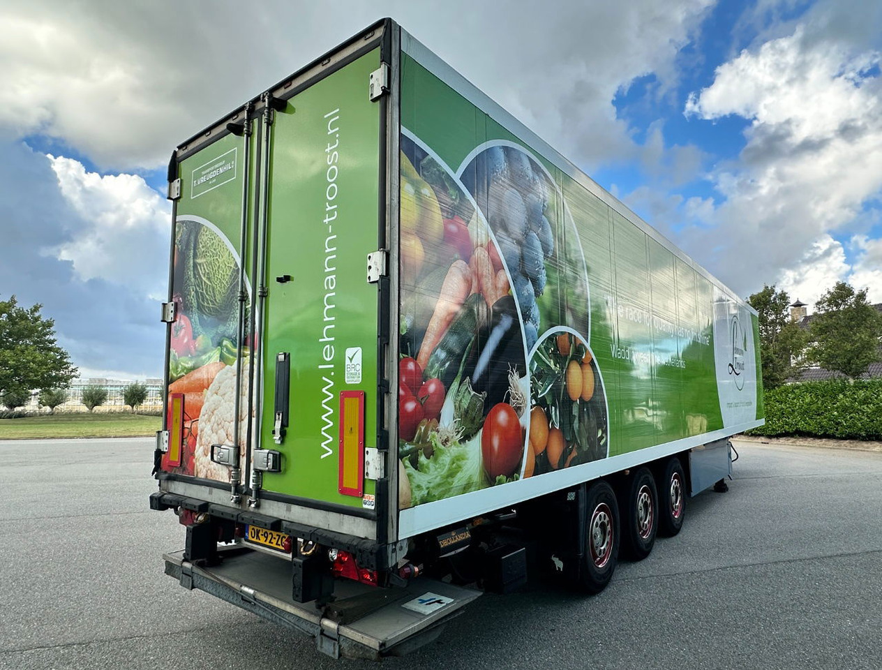 Schmitz Cargobull SKO 24 Thermo King SLX 200 Only 3645 Engine Hours 2X Lift Axle Flowerwide 270 CM High Inside Tail Lift NL-Trailer - Refrižeratorius puspriekabė: foto 4 Schmitz Cargobull SKO 24 Thermo King SLX 200 Only 3645 Engine Hours 2X Lift Axle Flowerwide 270 CM High Inside Tail Lift NL-Trailer - Refrižeratorius puspriekabė: foto 4