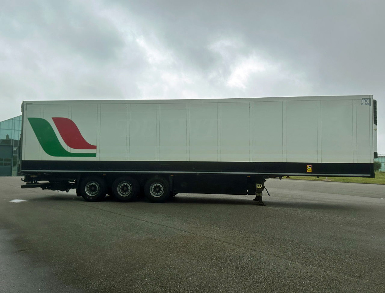 Schmitz Cargobull SKO24 Carrier Maxima 5.502 Hours 270 CM High 250 CM Wide Disc Brakes Liftaxle NL Trailer - Refrižeratorius puspriekabė: foto 5 Schmitz Cargobull SKO24 Carrier Maxima 5.502 Hours 270 CM High 250 CM Wide Disc Brakes Liftaxle NL Trailer - Refrižeratorius puspriekabė: foto 5