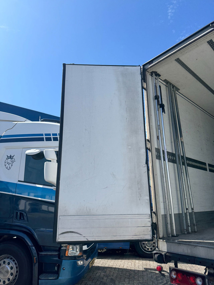 Refrižeratorius puspriekabė Schmitz Cargobull Thermo King SLX300 With Only 6.200 Hours 1340 x 250 x 270 CM Inside TOP Condition NL Trailer: foto 14