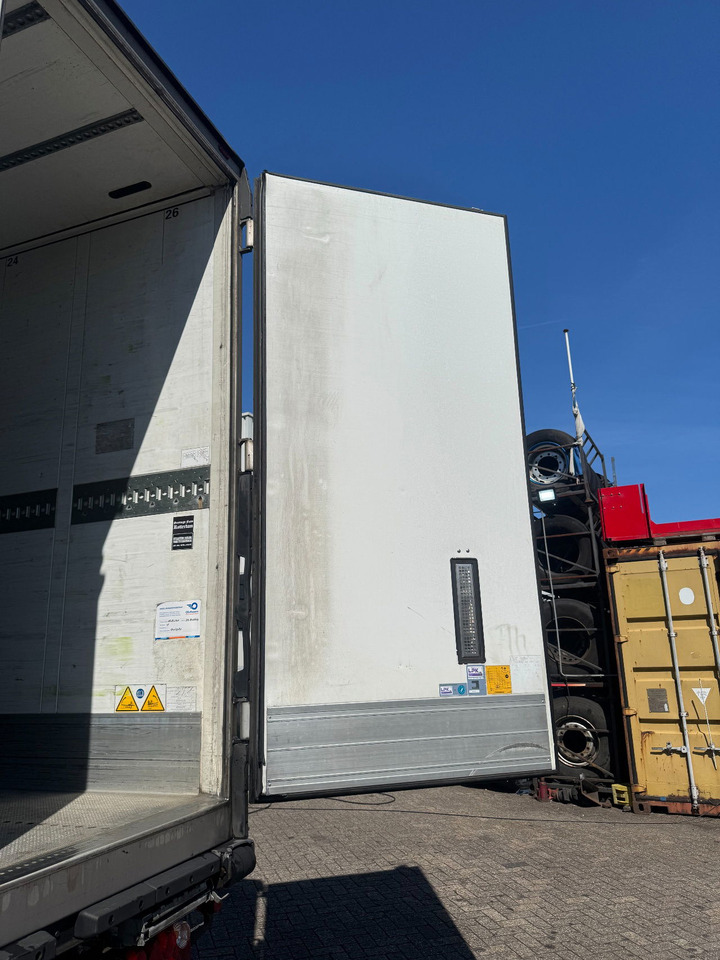 Refrižeratorius puspriekabė Schmitz Cargobull Thermo King SLX300 With Only 6.200 Hours 1340 x 250 x 270 CM Inside TOP Condition NL Trailer: foto 15