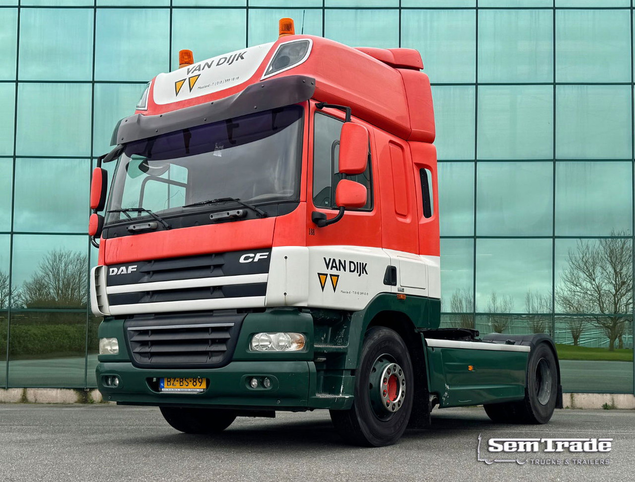 DAF CF 85.460 Only 229.800 KM Retarder - Intarder 2x Tanks Tires 90 NL Truck - Vilkikas: foto 1 DAF CF 85.460 Only 229.800 KM Retarder - Intarder 2x Tanks Tires 90 NL Truck - Vilkikas: foto 1