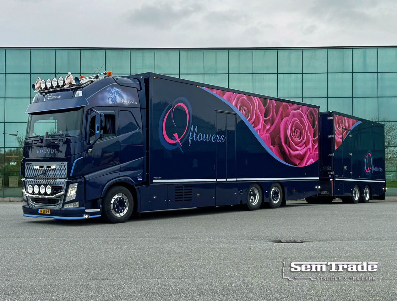 Volvo FH 460 Full Options Special Flower Show Truck Unique Condition - Refrižeratorius sunkvežimis: foto 1 Volvo FH 460 Full Options Special Flower Show Truck Unique Condition - Refrižeratorius sunkvežimis: foto 1