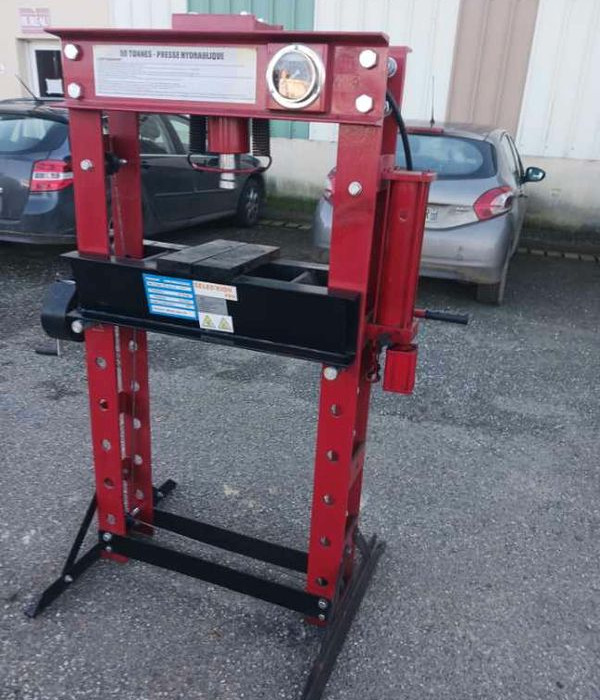 Materiel d' atelier Pour metal , bois, etc - Garažo įranga: foto 5 Materiel d' atelier Pour metal , bois, etc - Garažo įranga: foto 5