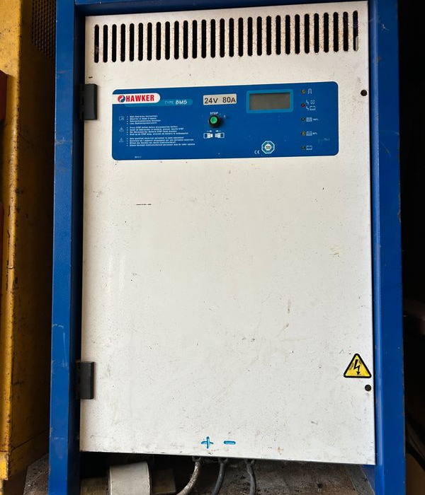 Chargeurs de batteries de traction pour elevateurs , transpalettes , gerbeurs electriques - Pramoninė įranga: foto 3 Chargeurs de batteries de traction pour elevateurs , transpalettes , gerbeurs electriques - Pramoninė įranga: foto 3